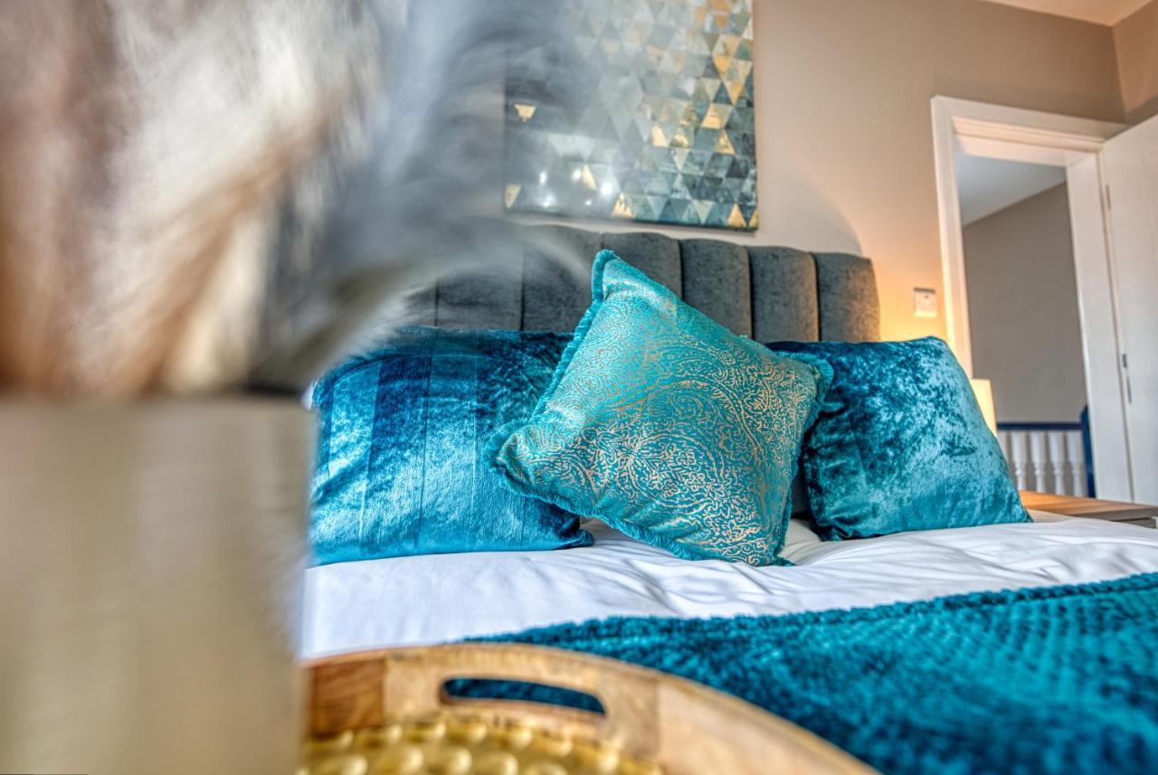 Stylish House - B'Ham Airport And Nec, Jlr Solihull, Business & Leisure Stays - Aspen House Room photo